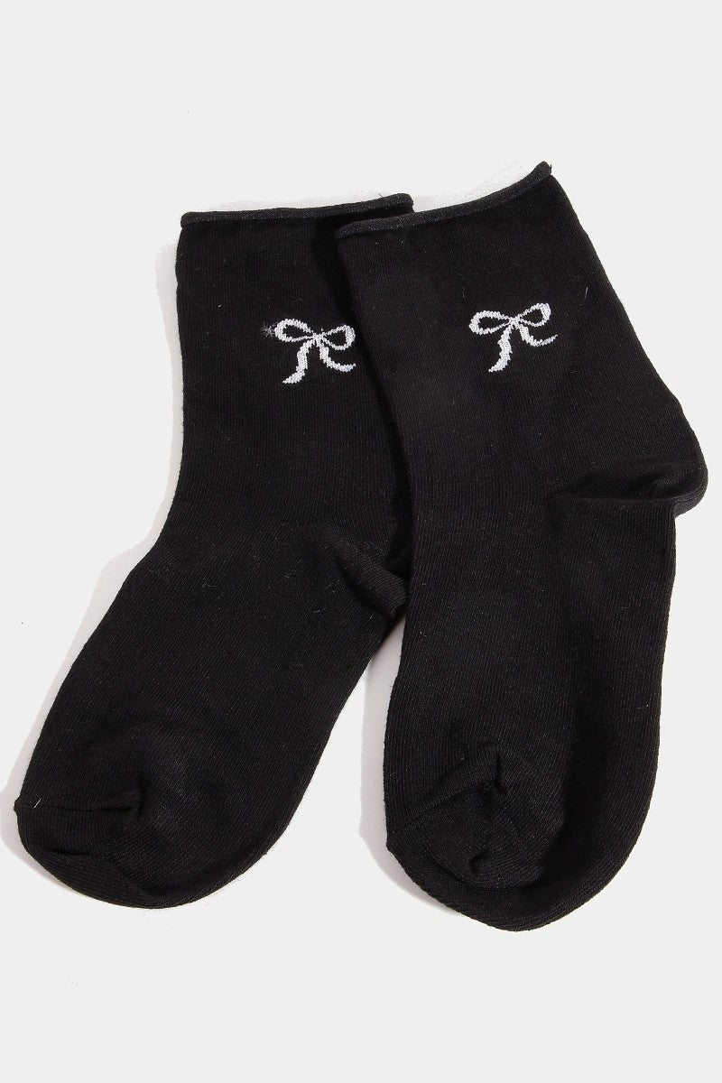 put a ribbon in to socks