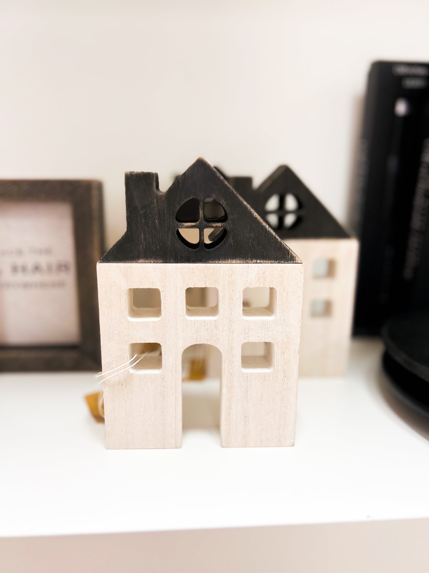black/white wood house