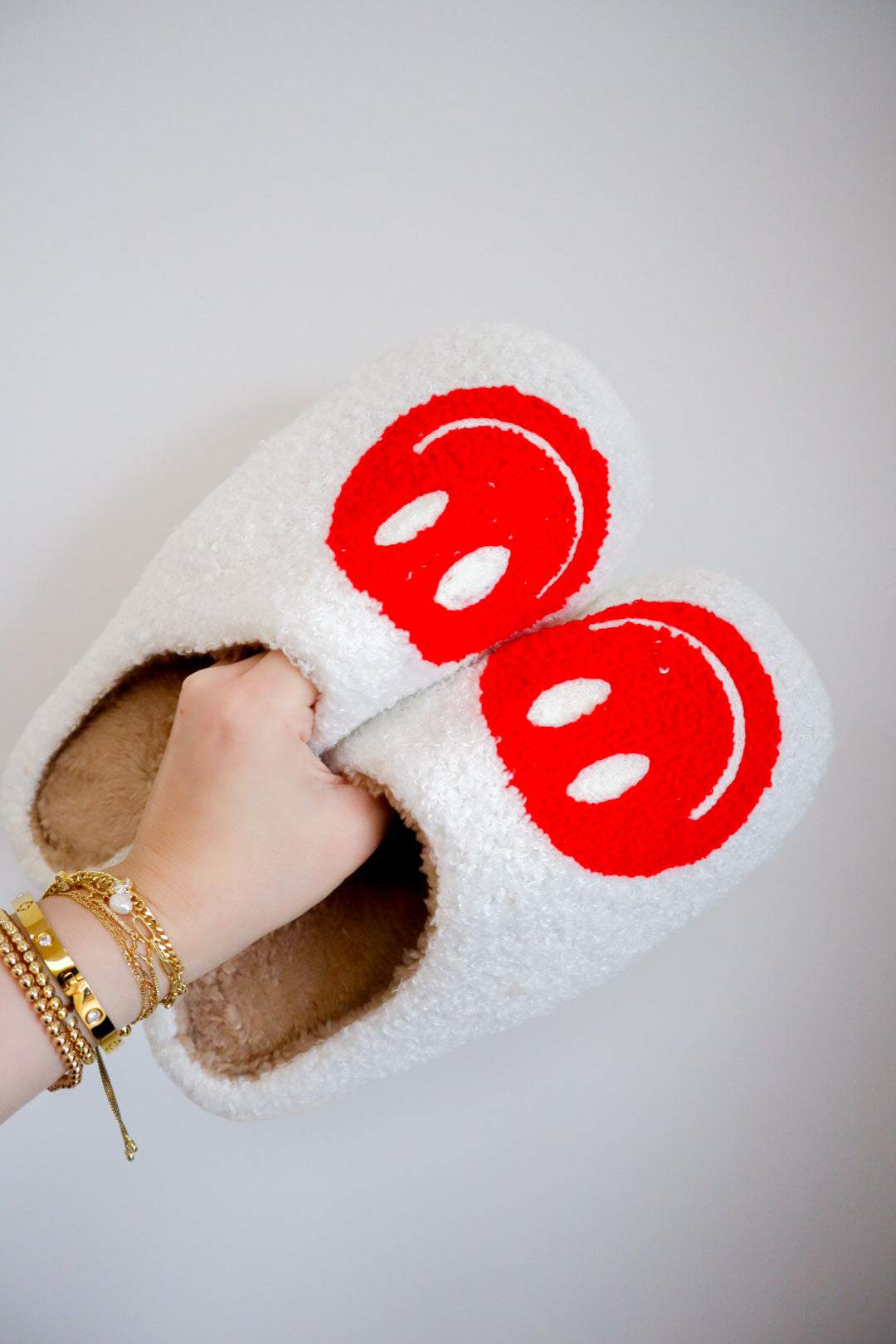 smiley slippers - red