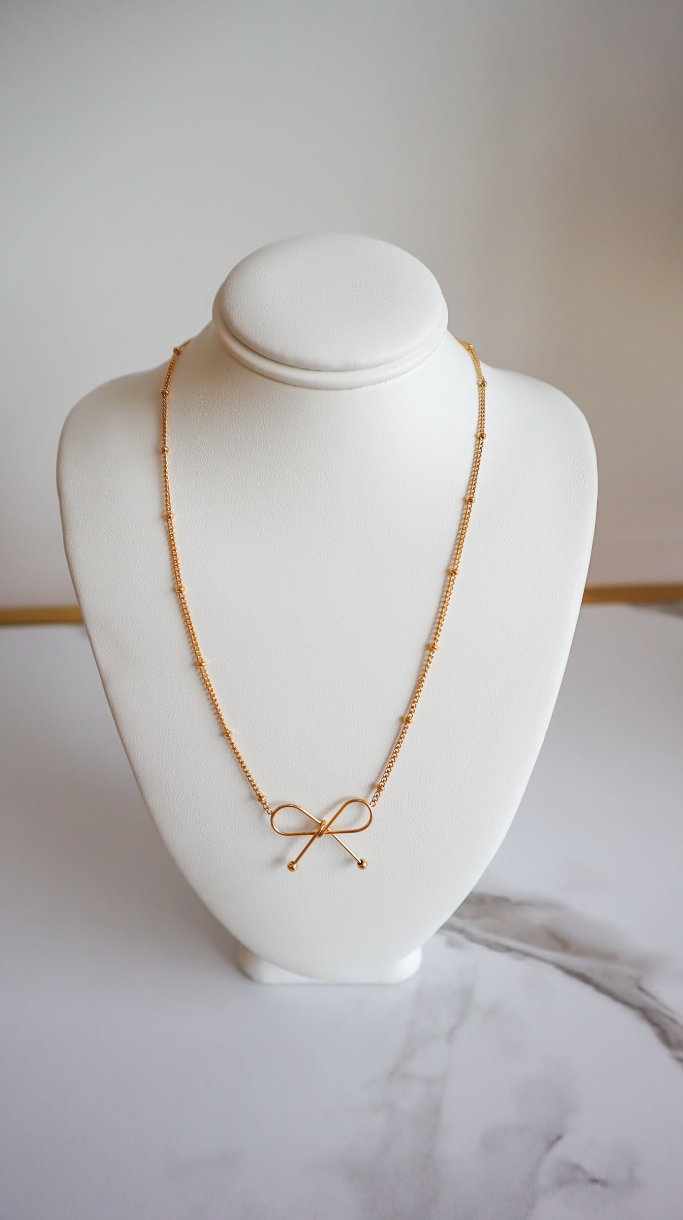 Bow Necklace