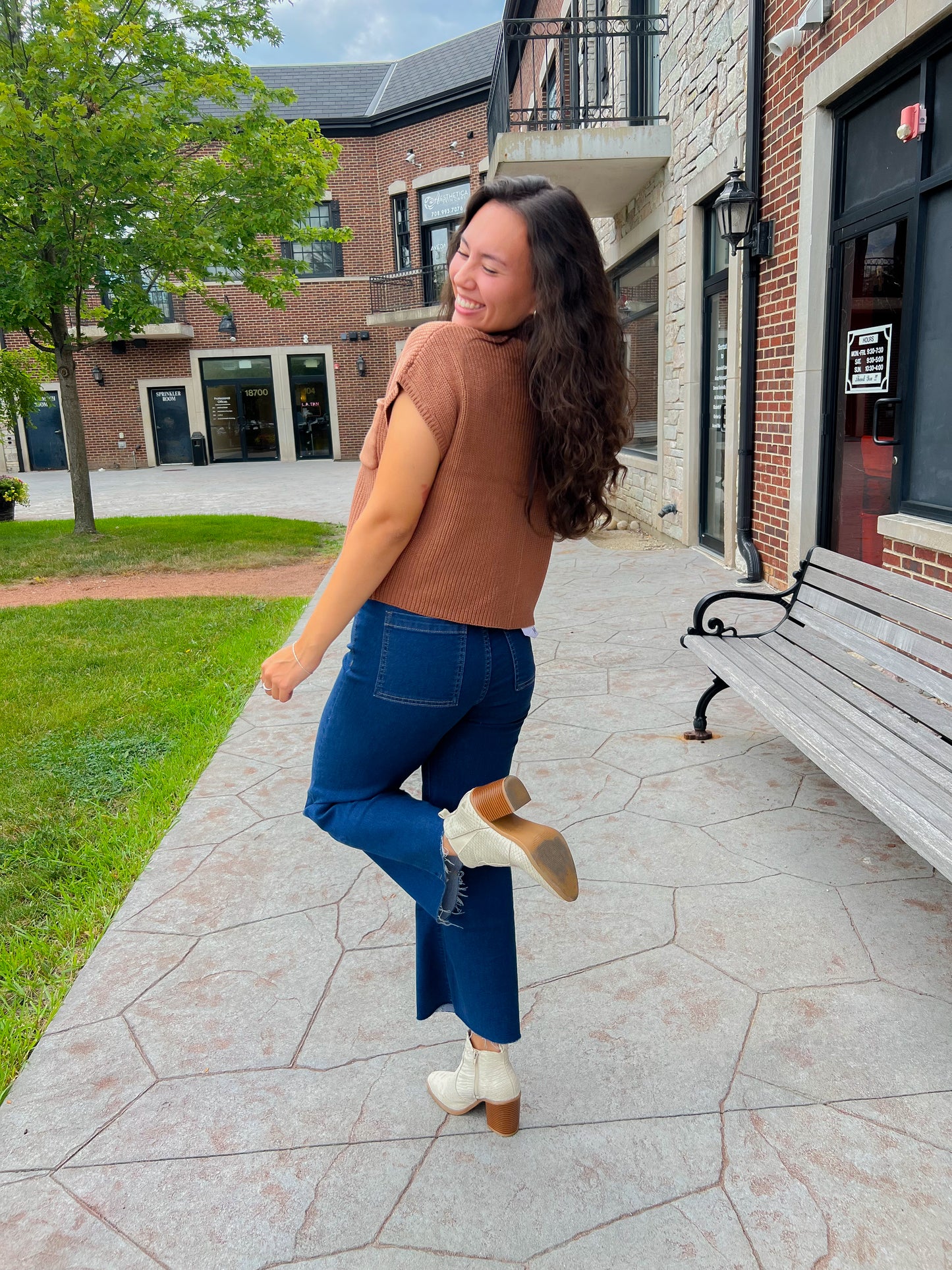 dark wash blue jeans