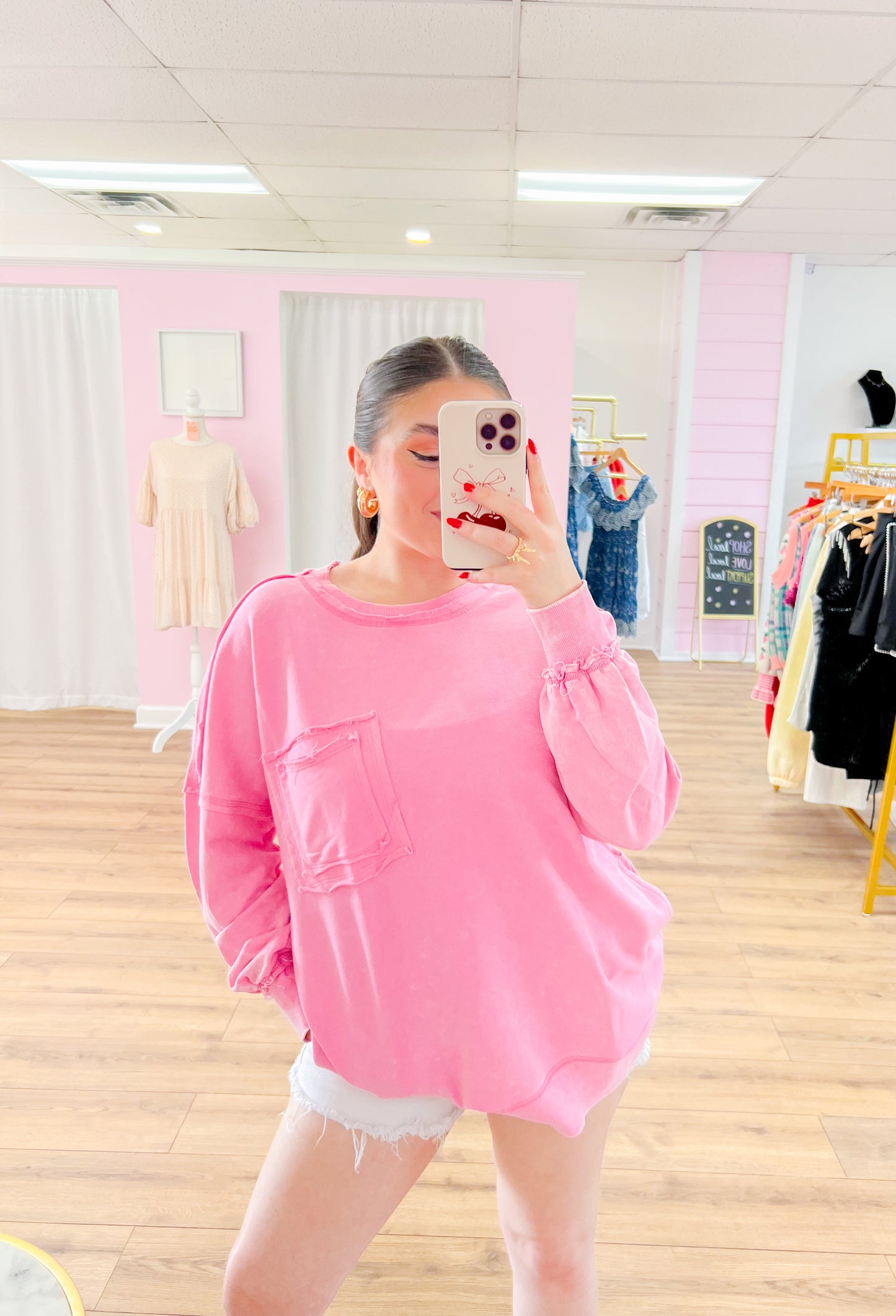 pinky pullover