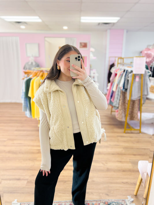 Sherpa Vest- Beige